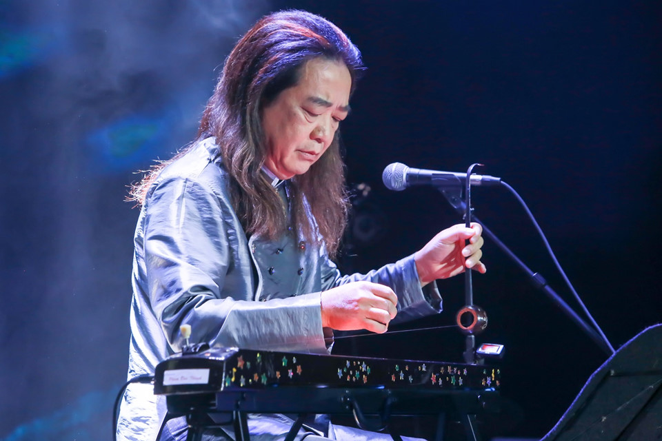 Quang Lê liên tiếp đề nghị ca sĩ nhạc đỏ Trọng Tấn hát Bolero